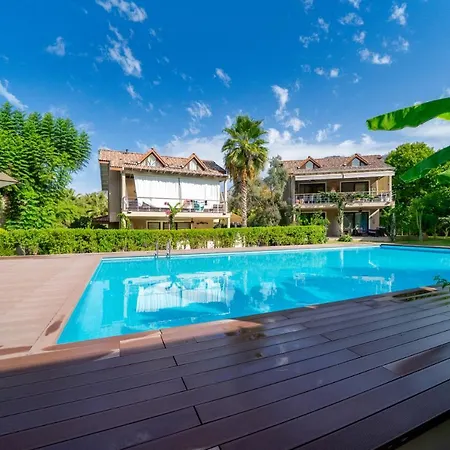 Central Location, Spacious W/pool & View וילה *