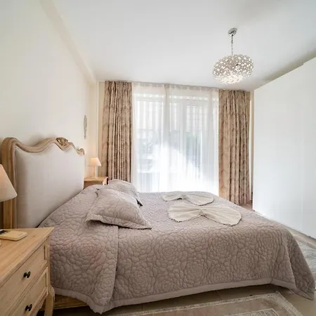 וילה Central Location, Spacious W/pool & View *