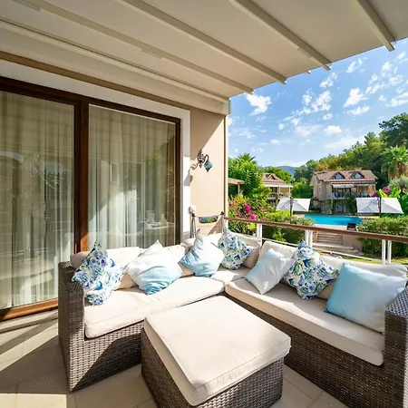 Central Location, Spacious W/pool & View * גוג'ק