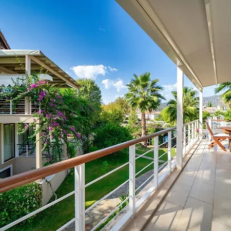 Central Location, Spacious W/pool & View גוג'ק